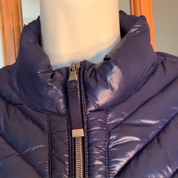 GAP down-like puffer jacket - Picture 3 of 4
